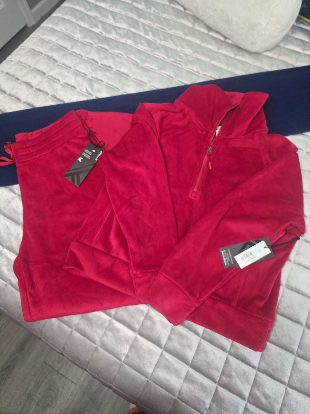 Kyodan Red Velour Leisure Set For Women